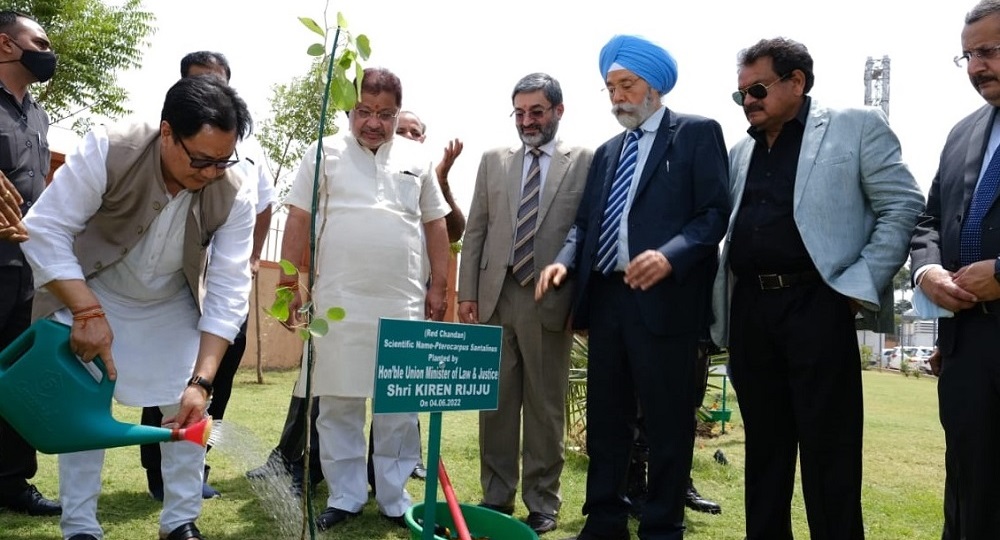 Shri Kiren Rijiju, Hon'ble Union Minister of Law & Justice planting a tree in the new office premises of ITAT, Raipur Bench on 4th June 2022.
                                                                                                                